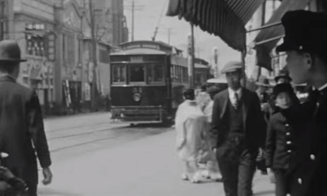 Δείτε σε σπάνιο βίντεο τη Χιροσίμα λίγο πριν πέσει η ατομική βόμβα